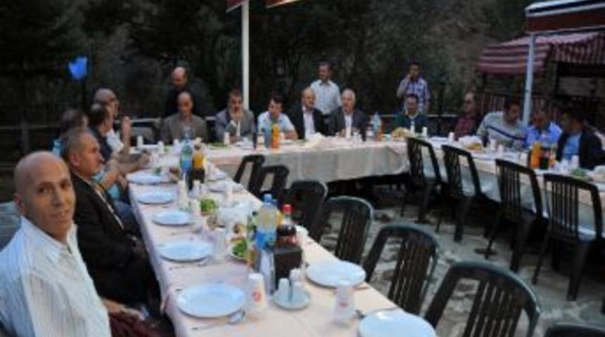 G&uuml;m&uuml;şhaneli İşadamları İftar&rsquo;da Bir Araya Geldi