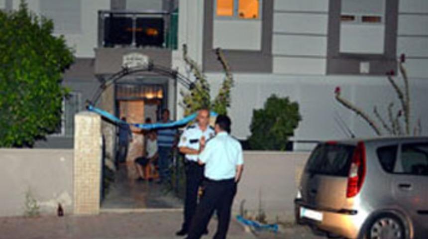 Kızının evinde &ouml;ld&uuml;r&uuml;ld&uuml;