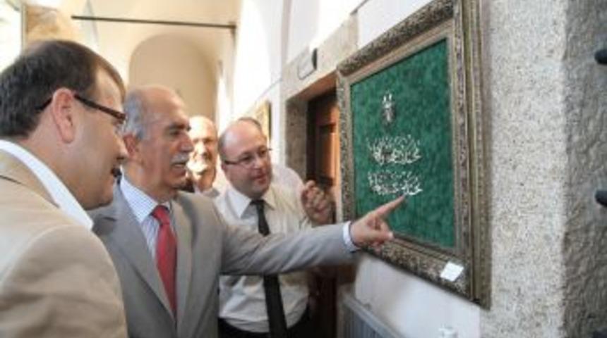 Geleneksel T&uuml;rk El Sanatları Vefa Sergisi Bursa'da A&ccedil;ıldı