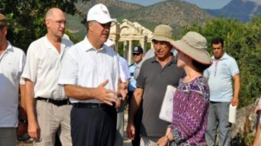 Vali Al&rsquo;dan Nysa Ve Afrodisias&rsquo;ta İnceleme