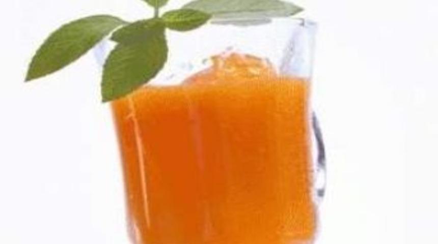 Ramazanda Sindirim İ&ccedil;in Kayısı Suyu Tercih Edin