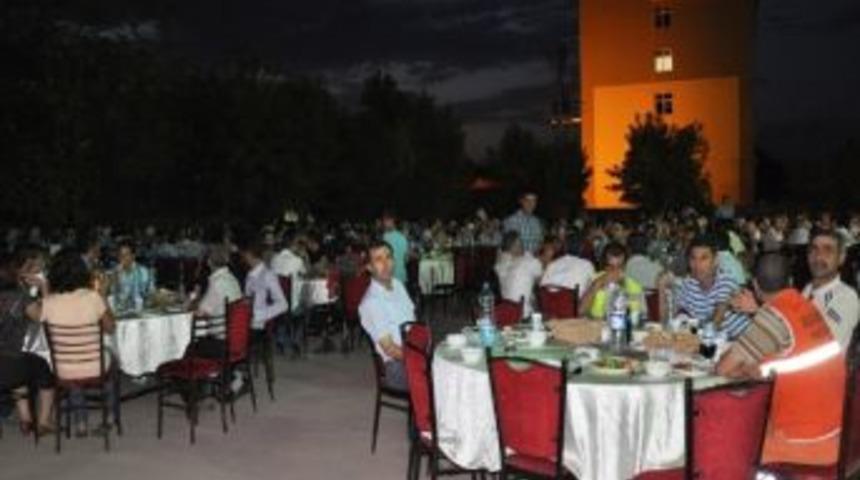 Bağlar Personeli İftar Yemeğinde Buluştu