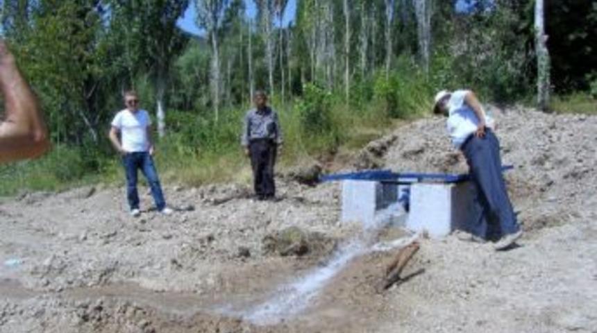 Gediz'in Yelki K&ouml;y&uuml;nde Toplu Yağmurlama Ve Damlama Tesisi Kuruldu