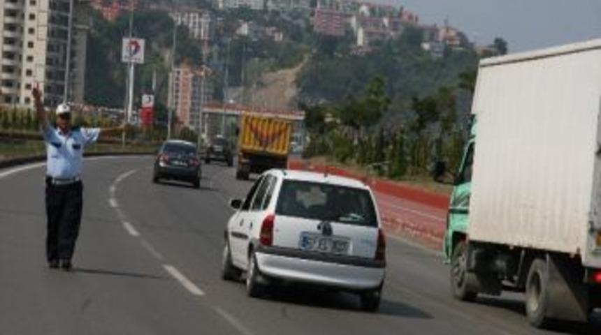 Kamyon Ve Kamyonetlere Denetleme