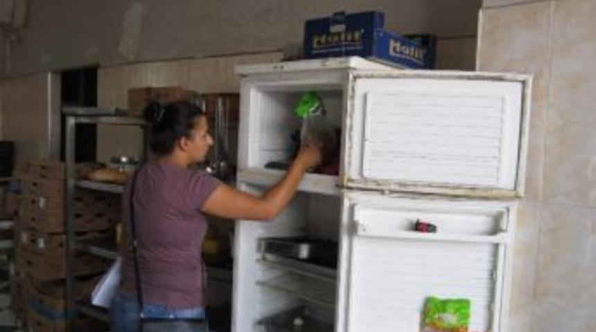 Hijyen Koşullarına Uymayan Yemek İmalathanesi M&uuml;h&uuml;rlendi