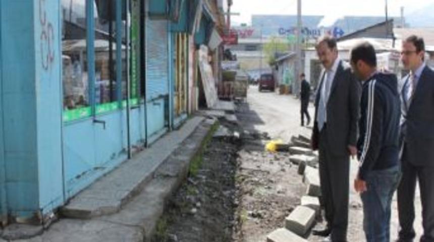 Paland&ouml;ken Belediyesinin Asfalt Hamlesi S&uuml;r&uuml;yor