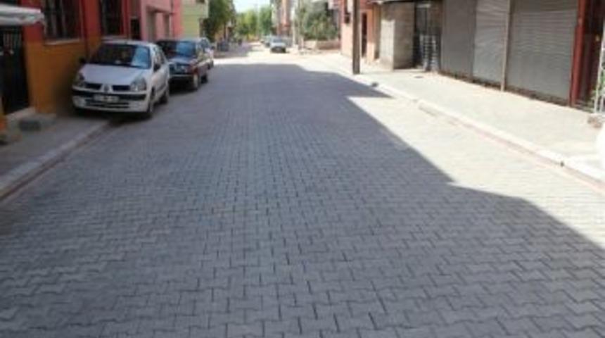 Toroslar&rsquo;da Yollar Beton Parke İle Kaplanıyor