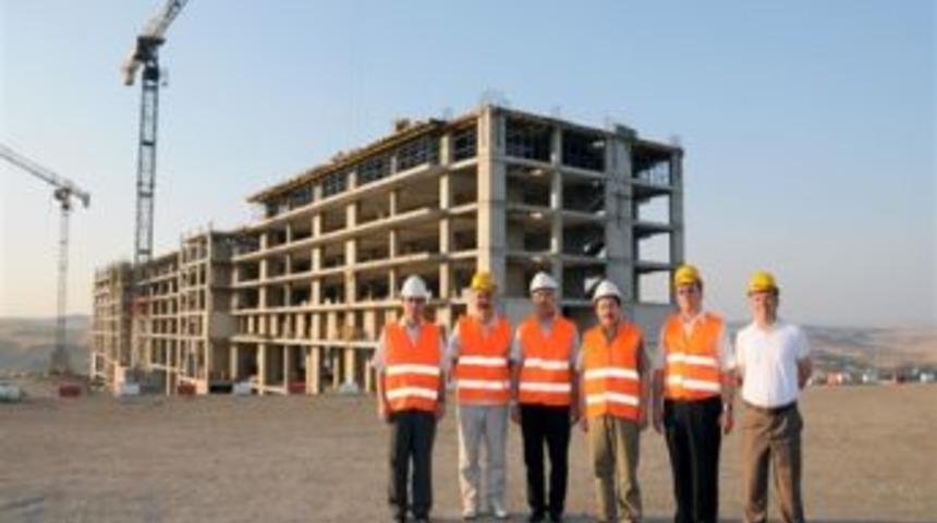 Afyonkarahisar'a T&uuml;rkiye'nin En B&uuml;y&uuml;k Termal Tedavi Merkezi Inşa Ediliyor