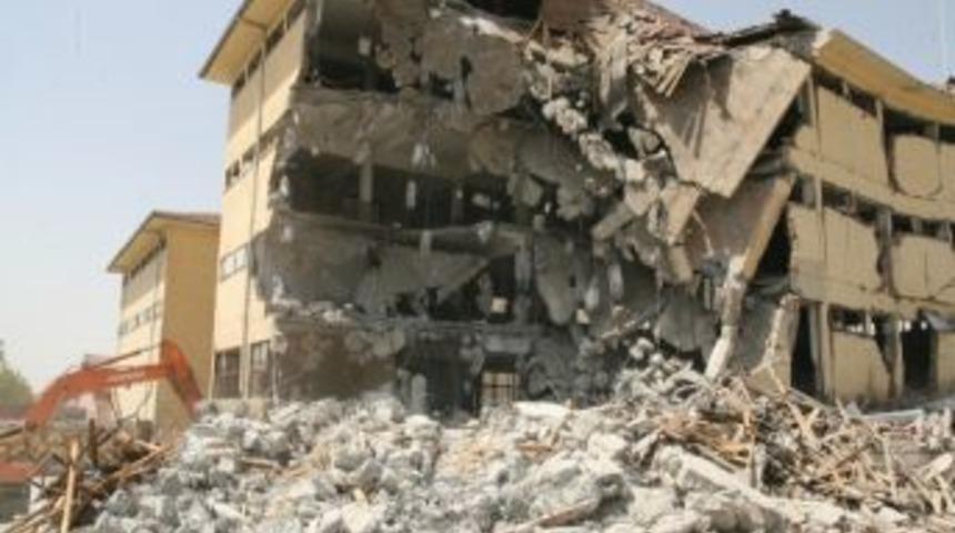 Myo Arazisinde Eski Tekel Binasının Yıkımına Başlanıldı