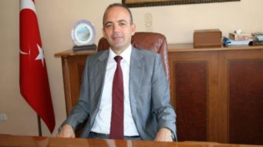 Devrek Kaymakamı H&uuml;seyin &Ouml;ner Gazetecilere Veda Etti