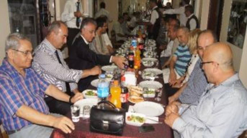 &Ccedil;orum Emniyet M&uuml;d&uuml;r&uuml; Emre&rsquo;den Gazetecilere İftar