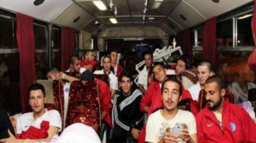 4 Eyl&uuml;l Belediyespor Kartepe Kampında