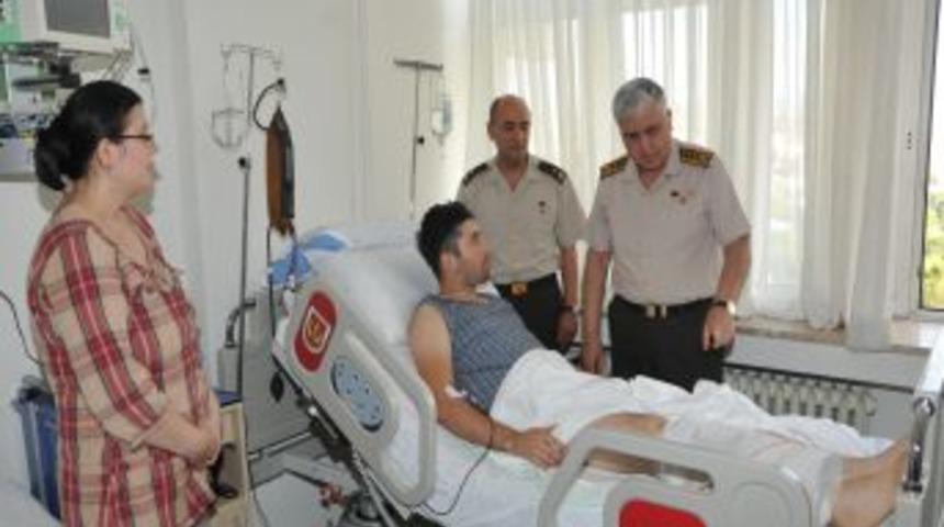 Genelkurmay Başkanı &Ouml;zel, Tedavi G&ouml;ren Gazileri Ziyaret Etti