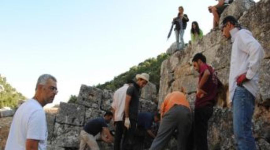 Olba'da Kazı &Ccedil;alışmaları S&uuml;r&uuml;yor