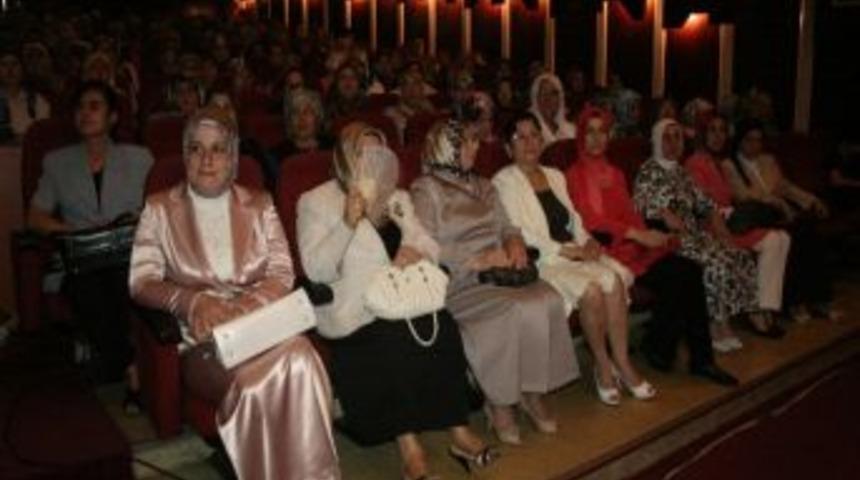 &ldquo;ramazan Bereketi&rdquo; Konulu Konferans D&uuml;zenlendi