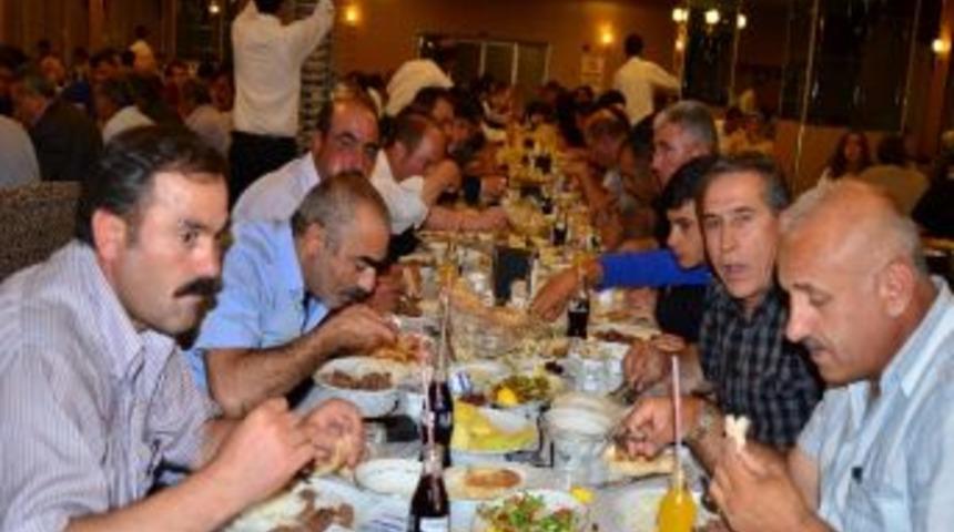 G&uuml;reş Camiası İftar Sofrasında Buluştu