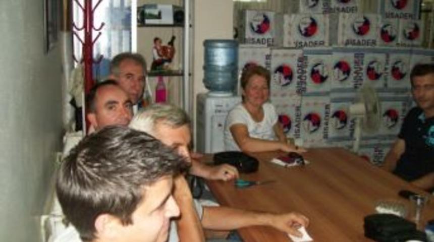 Bisader&rsquo;den 100 Aileye Erzak Yardımı