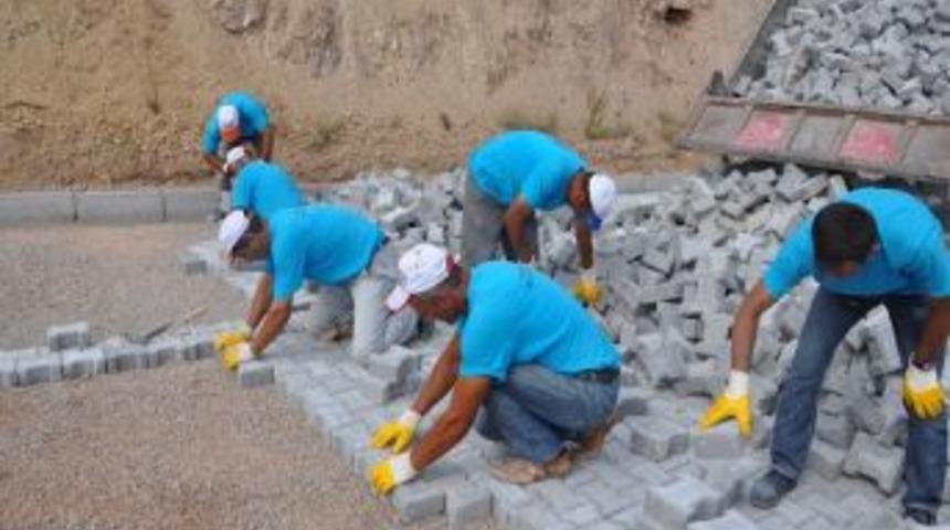 Niksar&rsquo;da Yollar Yenileniyor