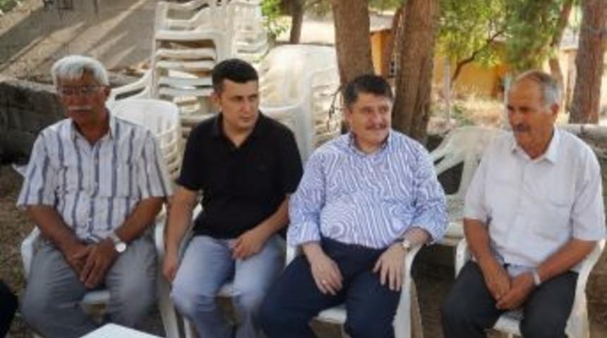 Tanrıverdi, Şehit Ailesini Ziyaret Etti