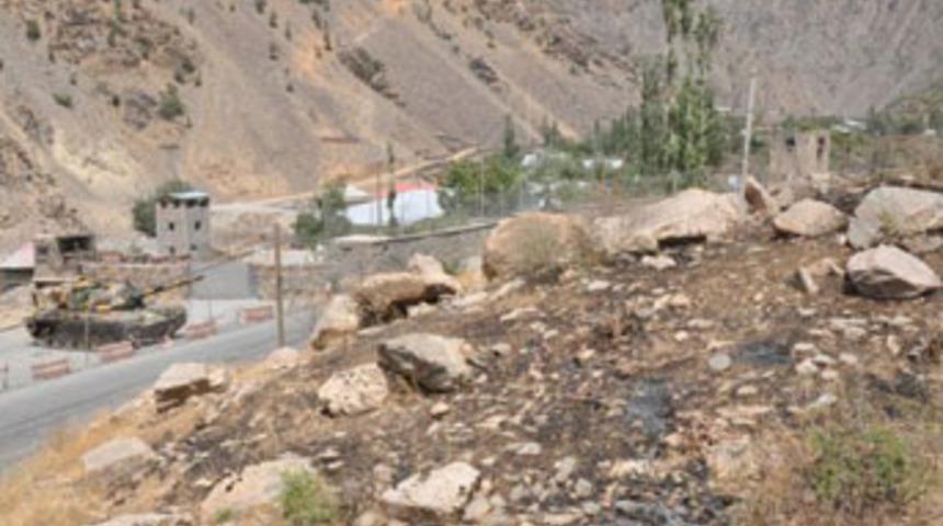 Hakk&acirc;ri ve Şemdinli ihbarı ka&ccedil;ak aşıklardan