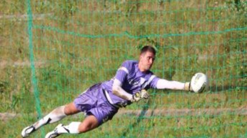 Saso Fornezzi Slovenya Milli Takımı'nın Kalesini G&ouml;zl&uuml;yor