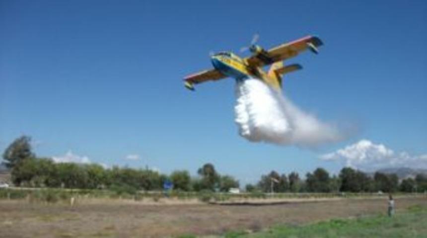 Tuzla&rsquo;daki Yangına Havadan M&uuml;dahale Thk&rsquo;dan