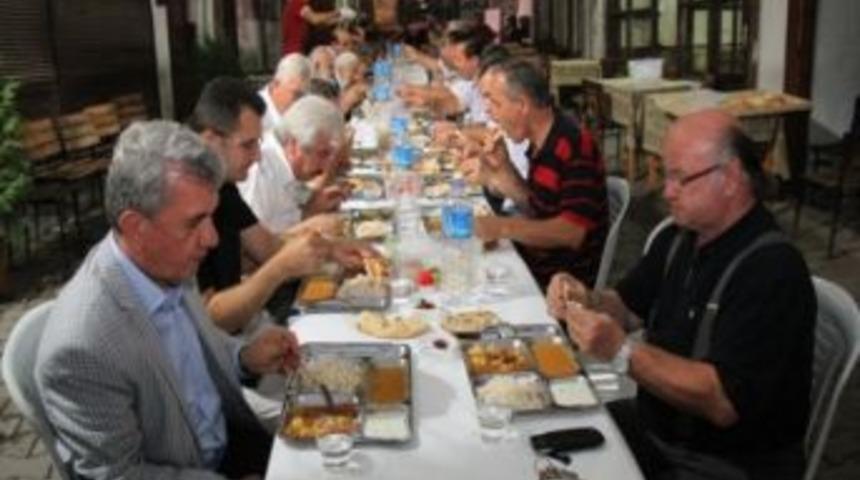 Safranbolu Belediyesi&rsquo;nden Protokole İftar