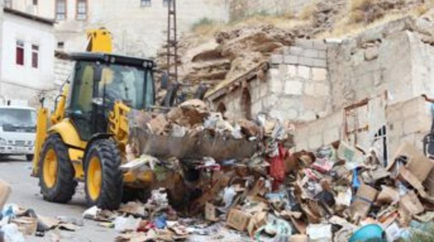 2 Bayana Ait &Ccedil;&ouml;p Evden 17 R&ouml;mork Atık &Ccedil;ıktı