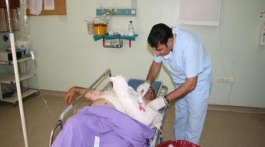 (&ouml;zel Haber) Halep&rsquo;te Yaralanan 20 Suriyeli Kilis&rsquo;e Getirildi