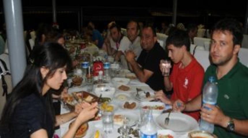 Trabzon &Ouml;zel İmperial Hastanesi İftar Yemeğinde Buluştu