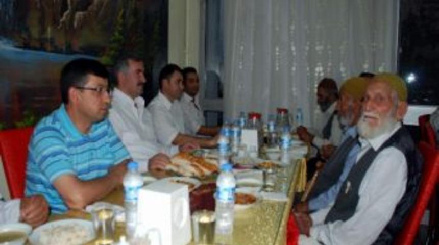 Kahta Kaymakamlığı Şehit Ailelerine İftar Yemeği Verdi