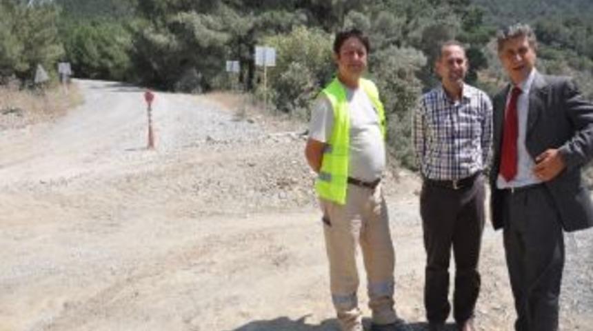 Eynez K&ouml;y&uuml;n&uuml;n Yolu Asfaltlanıyor