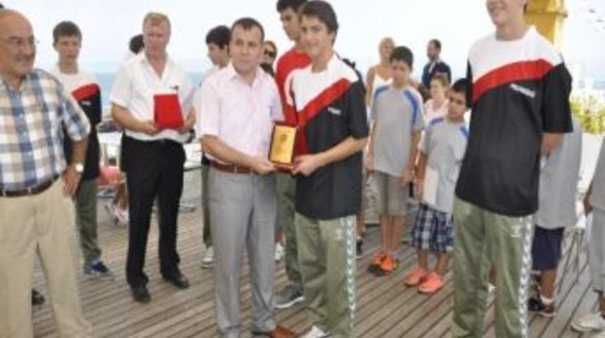 Mudanya Polis G&uuml;c&uuml; Sporcuları Sertifikalarını Aldı