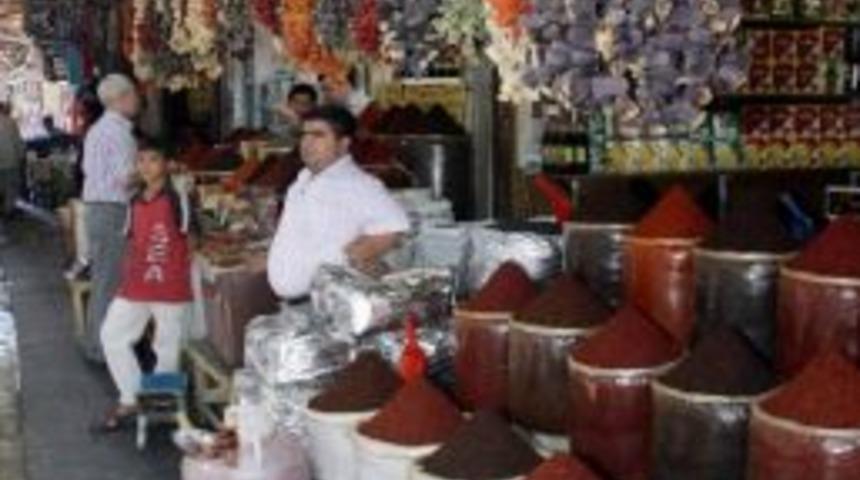 D&ouml;n&uuml;ş Hazırlığında Olan Gurbet&ccedil;iler Kurutmalık Ve İsot Alıyor