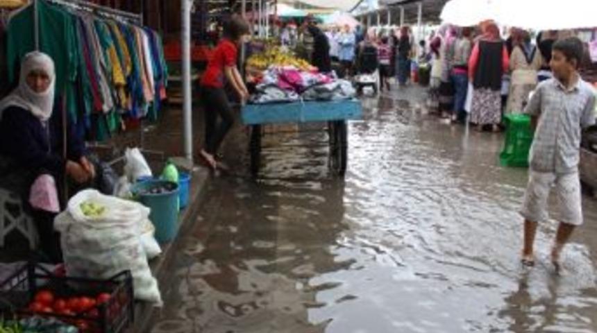 &Ccedil;arşamba Pazarı Sular Altında