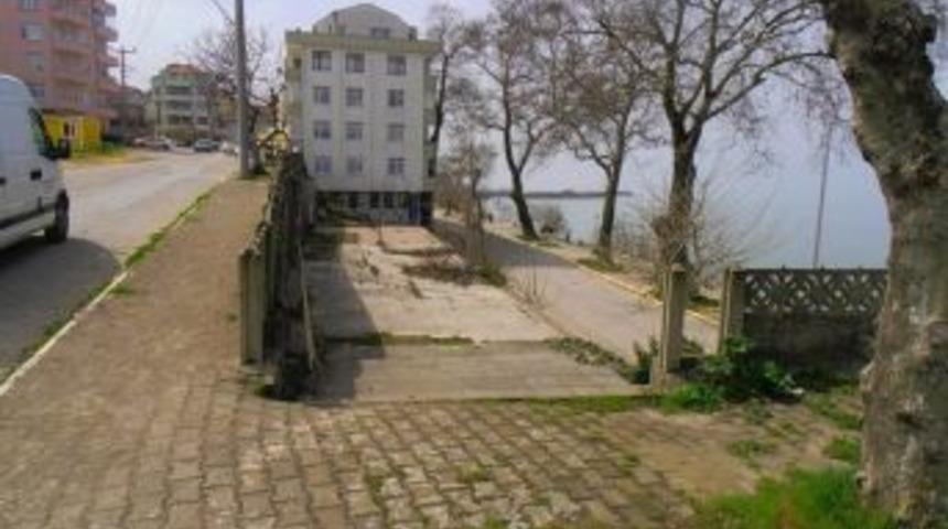 Ak&ccedil;akoca'da Halkın &Ccedil;ay Bah&ccedil;esi Yapımına Başlandı