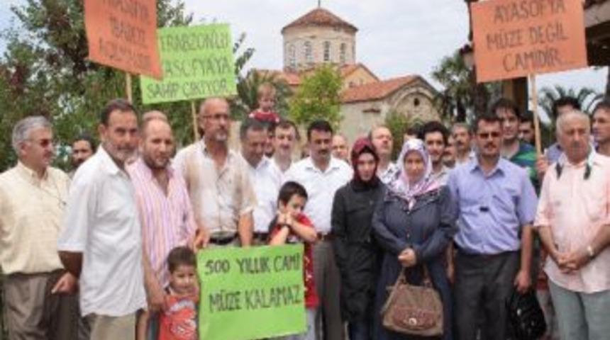 Trabzon Ayasofya M&uuml;zesi'nde "cami" Gerginliği