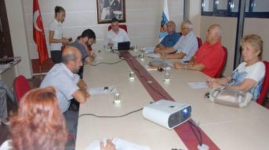 Kapalı Oturuma Akb&uuml;k Halkından Tepki&hellip;