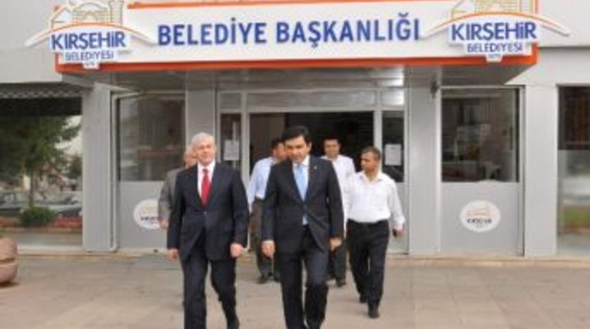 Vali Erden Veda Ziyaretlerine Başladı