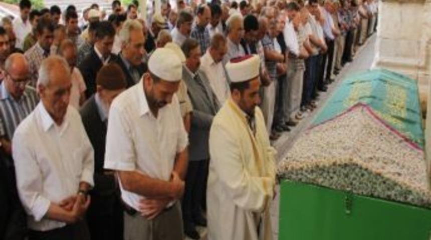 Oğuz Kaan K&ouml;ksal Kırşehir&rsquo;de Cenaze Namazına Katıldı