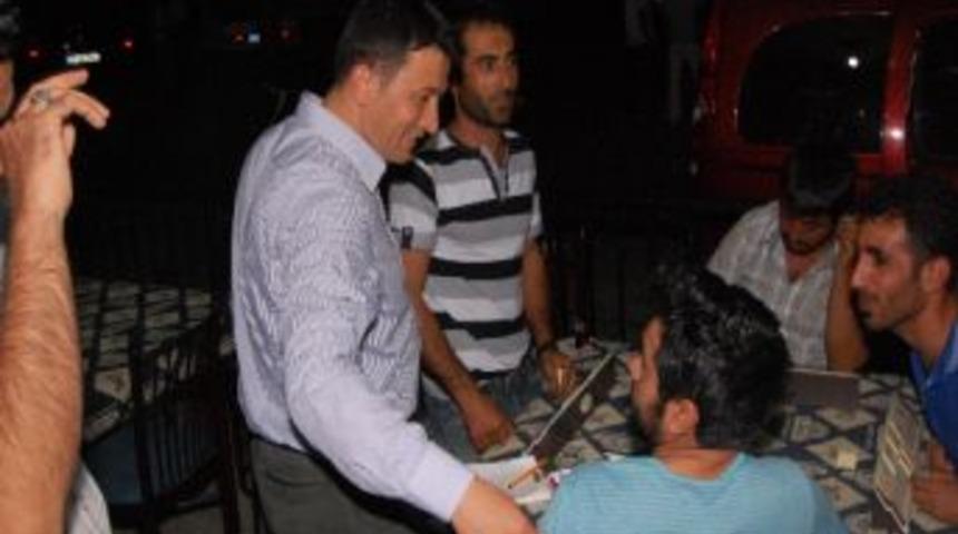 Ak Parti Sokak İftarları S&uuml;r&uuml;yor