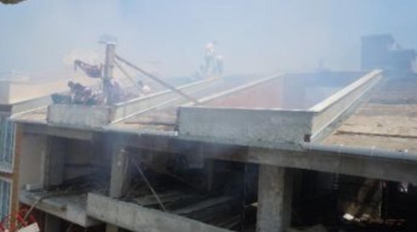 Gelibolu&rsquo;da Bina Yangını