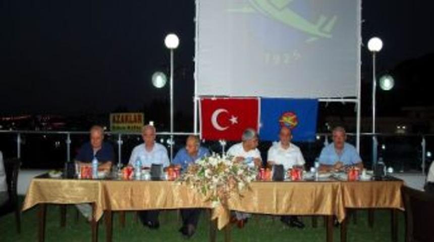 T&uuml;rk Hava Kurumu Salihli Şubesi İftar Programı D&uuml;zenledi