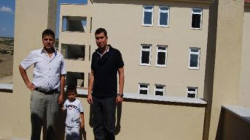 Kula Anadolu &Ouml;ğretmen Lisesi İnşaatı S&uuml;r&uuml;yor