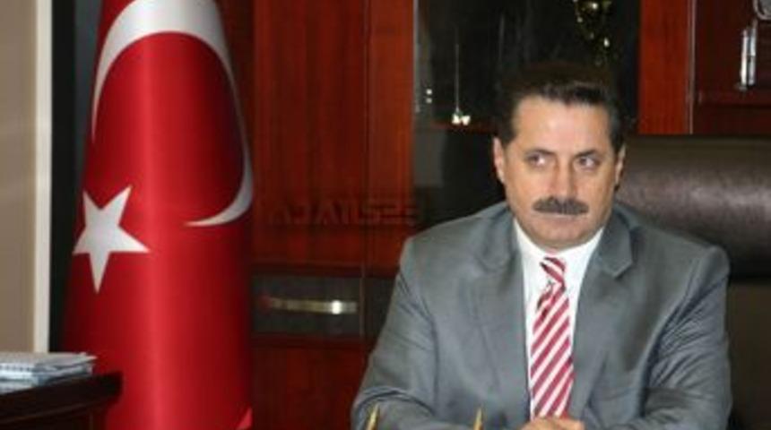 Bakan &Ccedil;elik'in belediye ziyareti