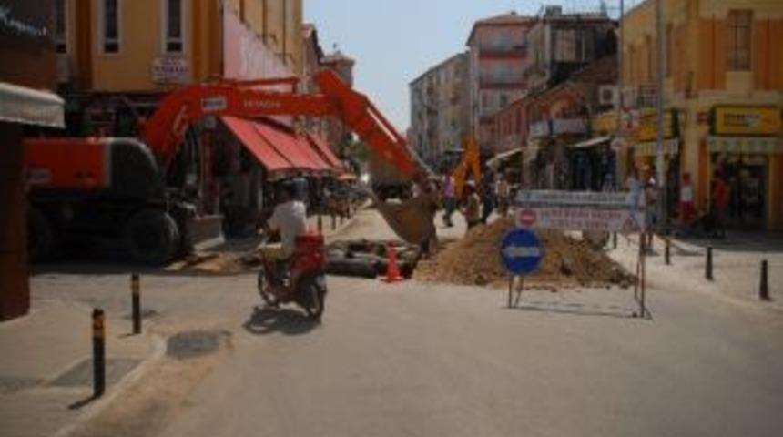 Alt Yapı &Ccedil;alışmaları S&uuml;r&uuml;yor