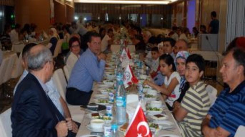 İZDİM'den Medya &Ccedil;alışanlarına Iftar