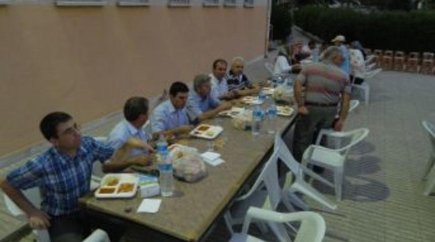 &Ccedil;amlık Mahallesi Iftarda Buluştu