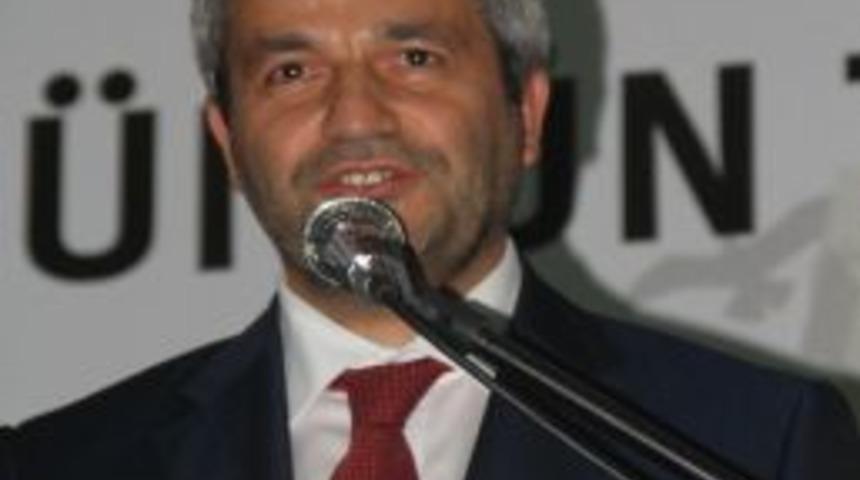 Bakan Erg&uuml;n, Diyarbakır&rsquo;da Stklar İle İftar Yemeği Yedi