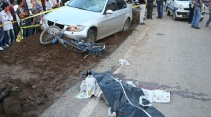 Otomobil Bisiklete &Ccedil;arptı: 1 &Ouml;l&uuml;